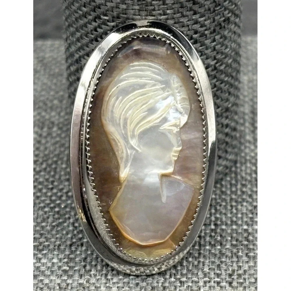 Vintage 12K White Gold Filled Mother of Pearl Abalone Lady Cameo Brooch Pin